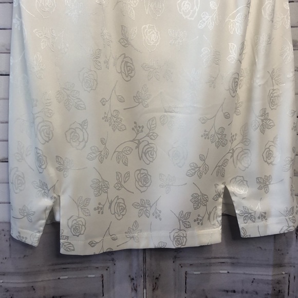 White floral print mini dress - Picture 5 of 10